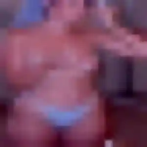 Giulia (19 ans) à Breuillet cherche une rencontre rapidement