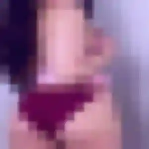 Naomi, 44 ans, en ligne à Colombes pour une rencontre coquine
