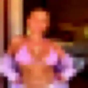 Coralie (41 ans) à Issy-les-Moulineaux propose une rencontre maintenant