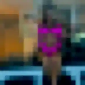 Photo privée de Alicia, 42 ans à La Celle-Saint-Cloud - rencontre coquine