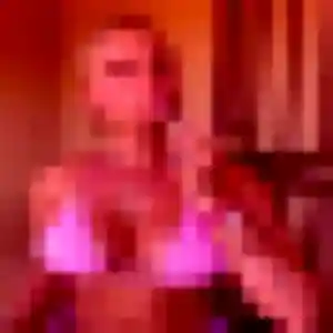 Sexy Marie-Ange, 29 ans à Le Mesnil-le-Roi - voir sa photo