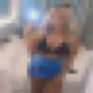 Rejoins Emmanuelle, 41 ans à Merville gratuitement