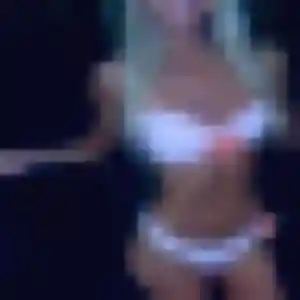 Axelle de Santes, 36 ans - rencontre sexy discret